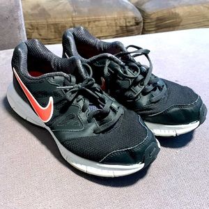 Nike black and pink sneakers